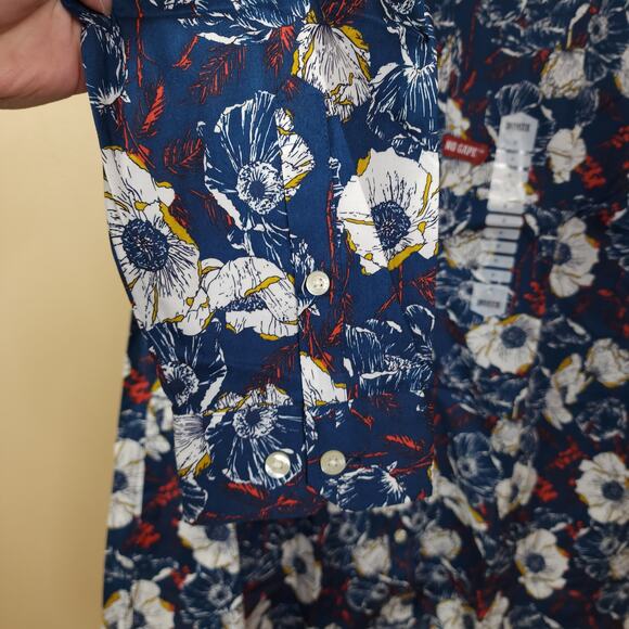 Duluth Wrinklefighter Tunic in Navy Sun Floral Size 1X - Picture 6 of 11